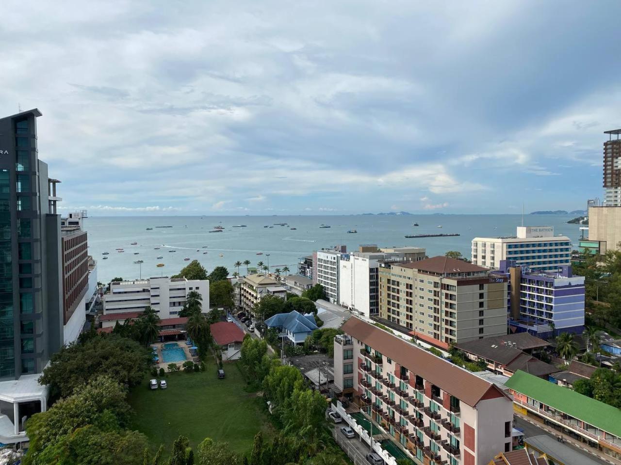 Condo Edge Central Pattaya Luaran gambar